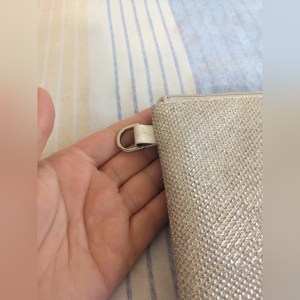 Sparkly Silver Wristlet - Picture 5 of 8
